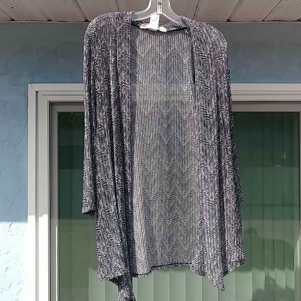 Agua Blues Shrug.